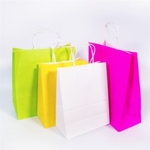 שקיות נייר קראפט עם ידיות מפותלות